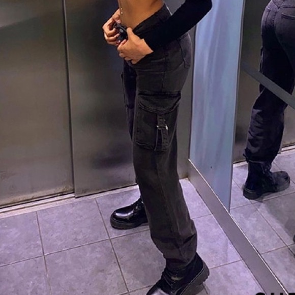 NWOT‼️ BLACK CARGO PANTS / JEANS🖤 - Picture 4 of 6